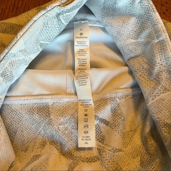 Lululemon Breezy Dot Crop 19 inch Jasmine White - Picture 6 of 8